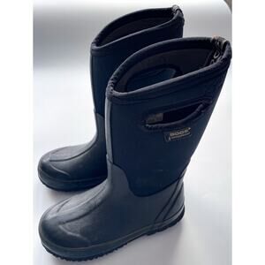 Solid Black Bogs Neo Classic All Seasons Boots Size Youth 1